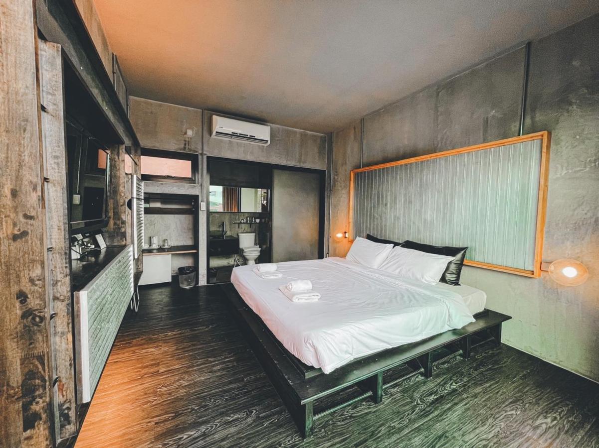 Bed Stop Hotel Chiangmai Chiang Mai Zewnętrze zdjęcie