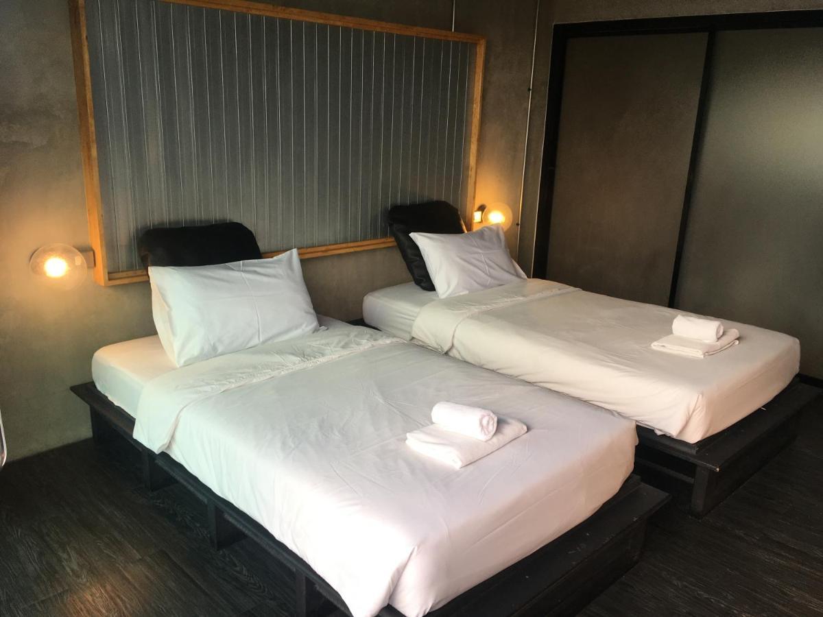 Bed Stop Hotel Chiangmai Chiang Mai Zewnętrze zdjęcie