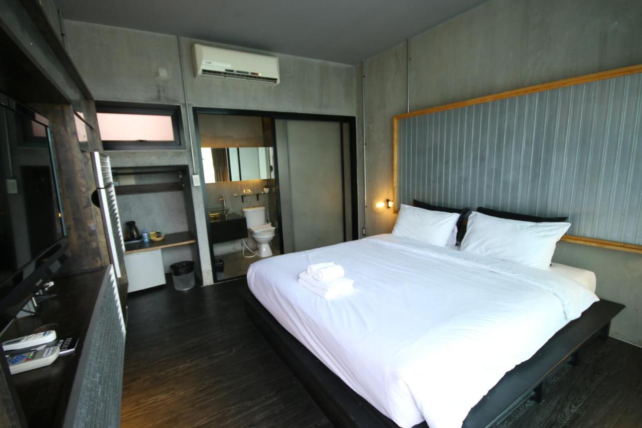 Bed Stop Hotel Chiangmai Chiang Mai Zewnętrze zdjęcie