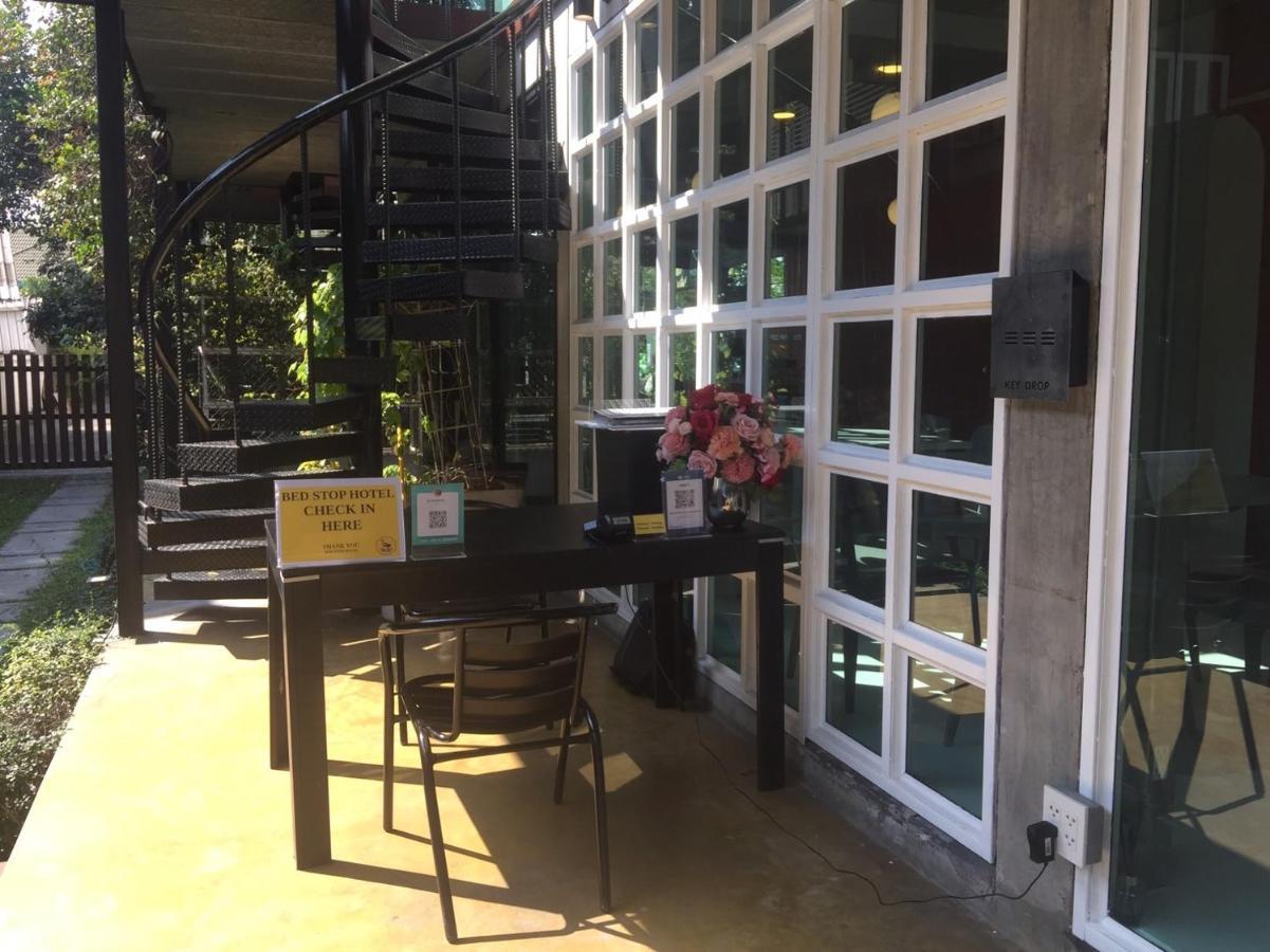 Bed Stop Hotel Chiangmai Chiang Mai Zewnętrze zdjęcie