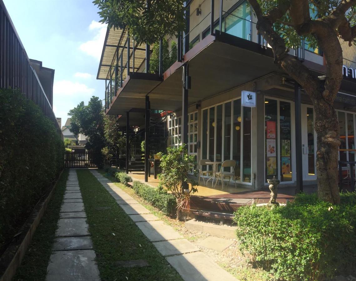Bed Stop Hotel Chiangmai Chiang Mai Zewnętrze zdjęcie