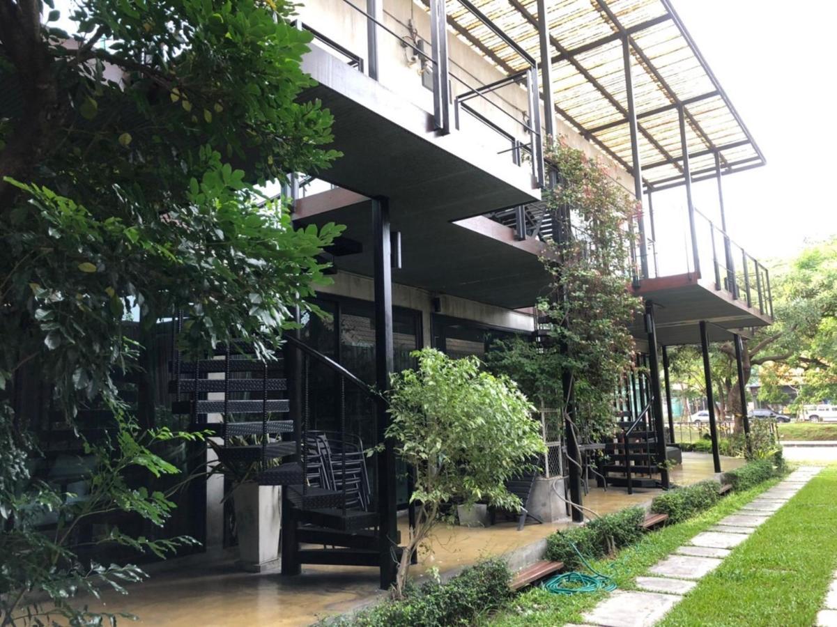 Bed Stop Hotel Chiangmai Chiang Mai Zewnętrze zdjęcie