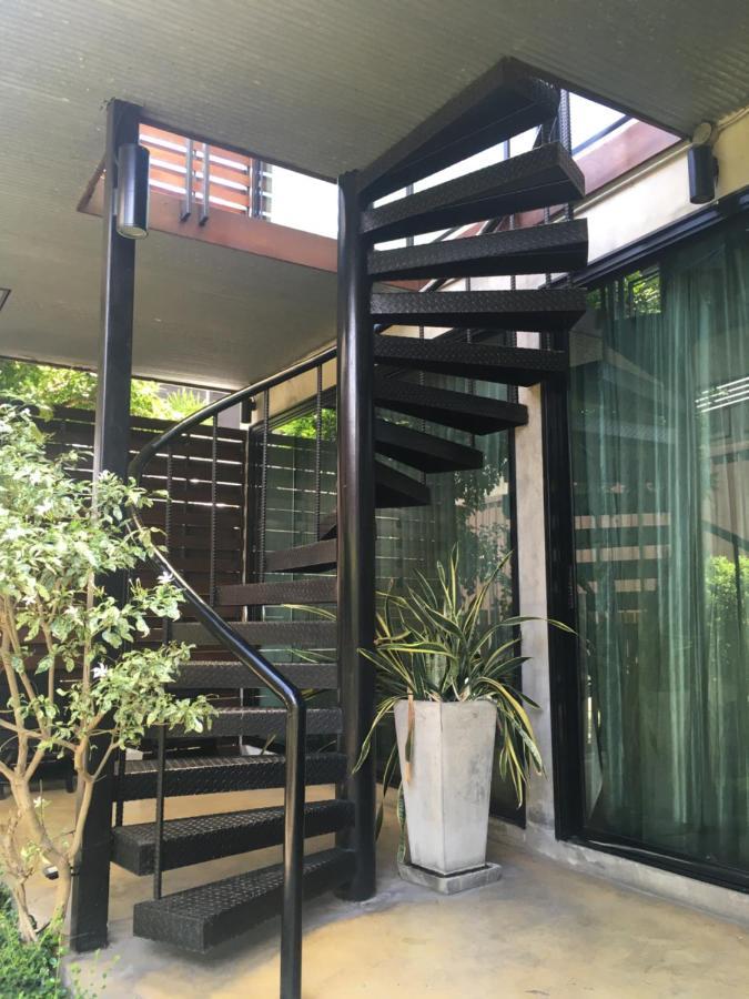 Bed Stop Hotel Chiangmai Chiang Mai Zewnętrze zdjęcie